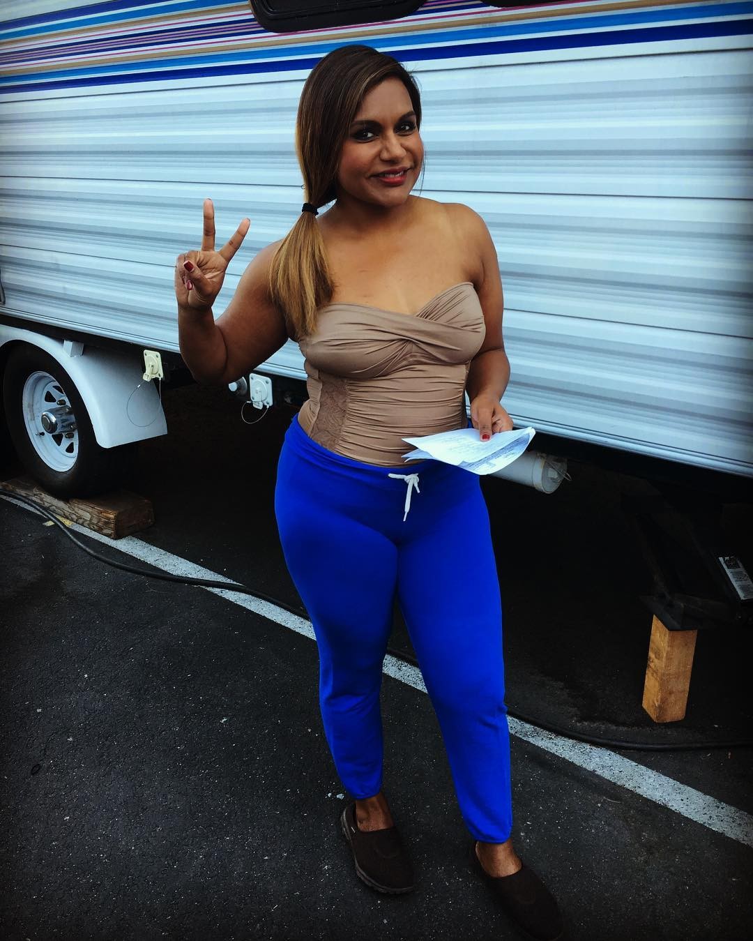 mindy-kaling-sexy-thefappening-pro-60 mindy kaling sexy thefappening pro 60