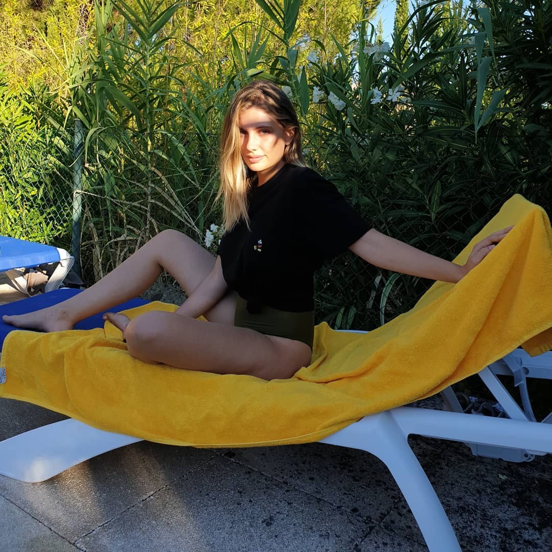 miriam-giovanelli-nude-topless-13 miriam giovanelli nude topless 13