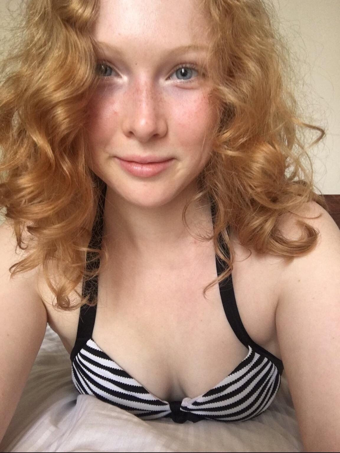 molly-quinn-bikini-thefappening-cfd-4 Molly Quinn Bikini Selfie