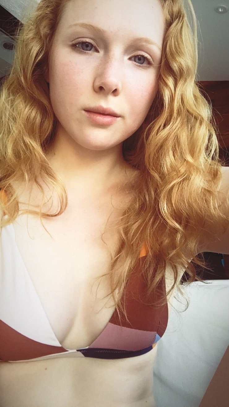 molly-quinn-bikini-thefappening-cfd-5 Molly Quinn Bikini Top