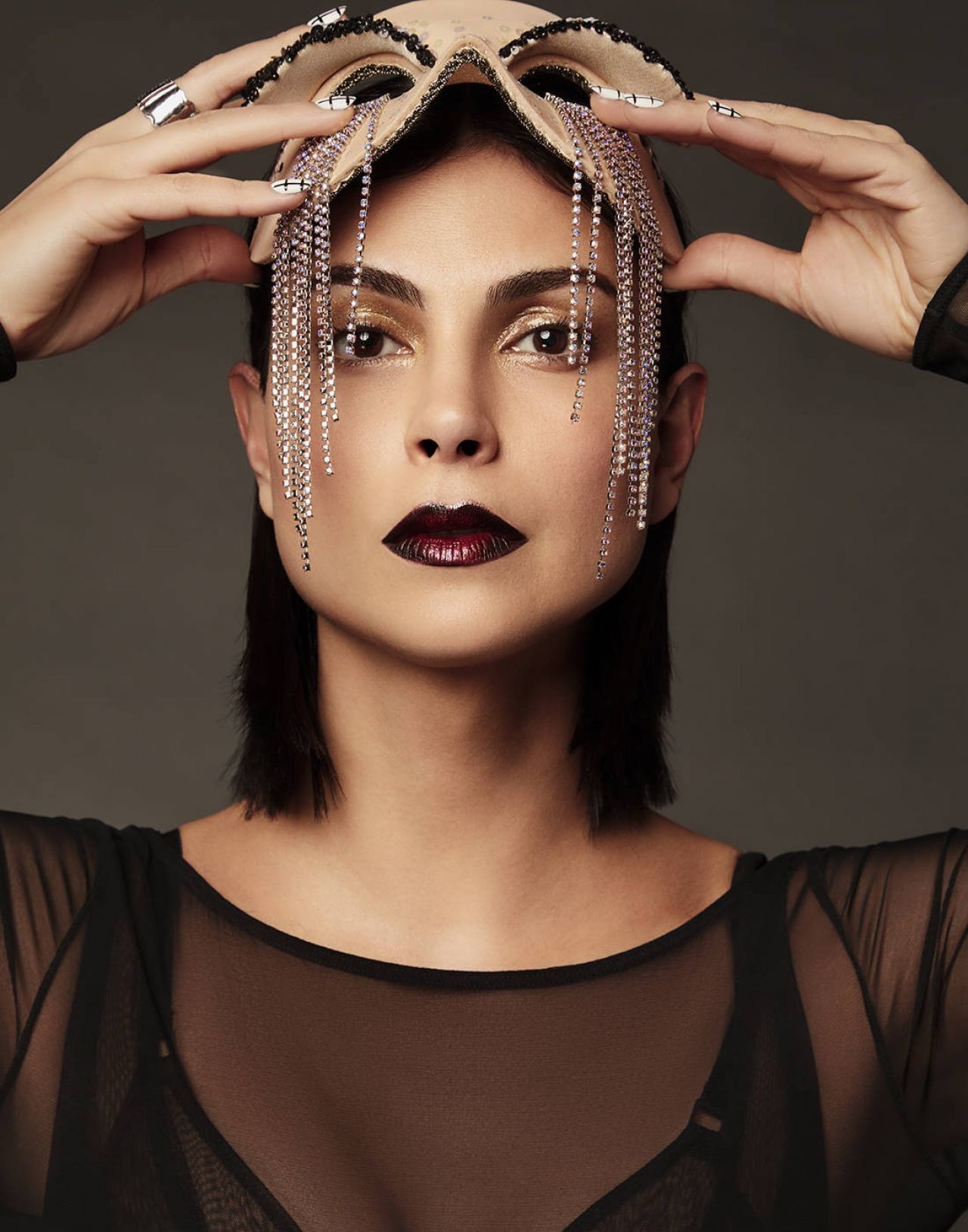 morena baccarin sexy 2019 15
