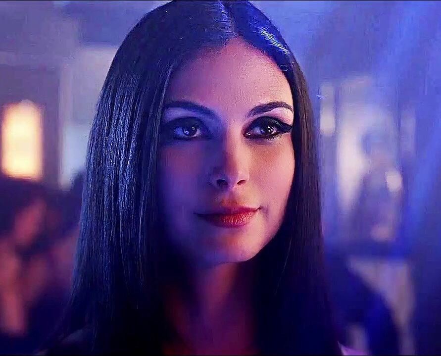 morena baccarin sexy 2019 7