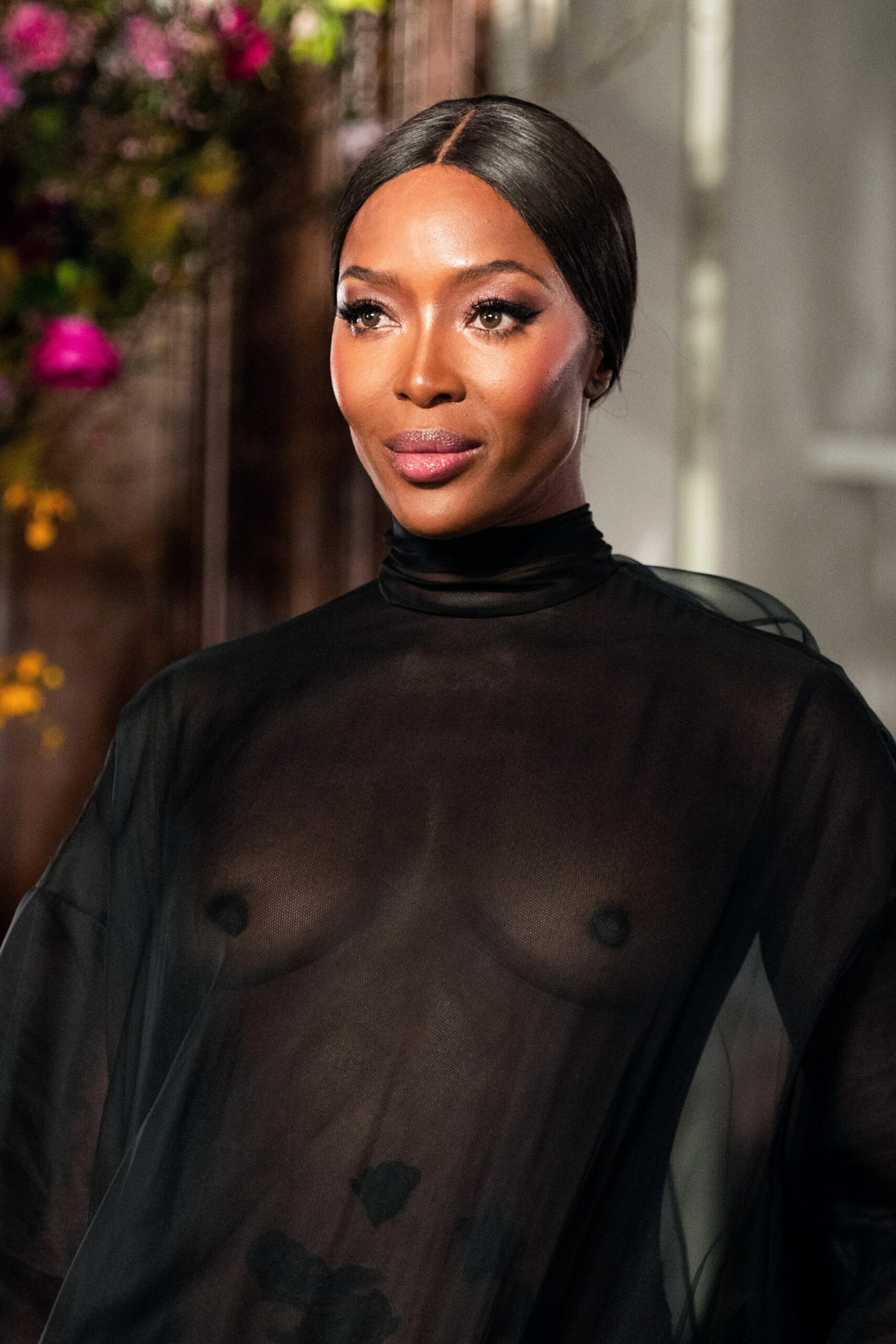 naomi-campbell-topless-2-1 Naomi Campbell Topless