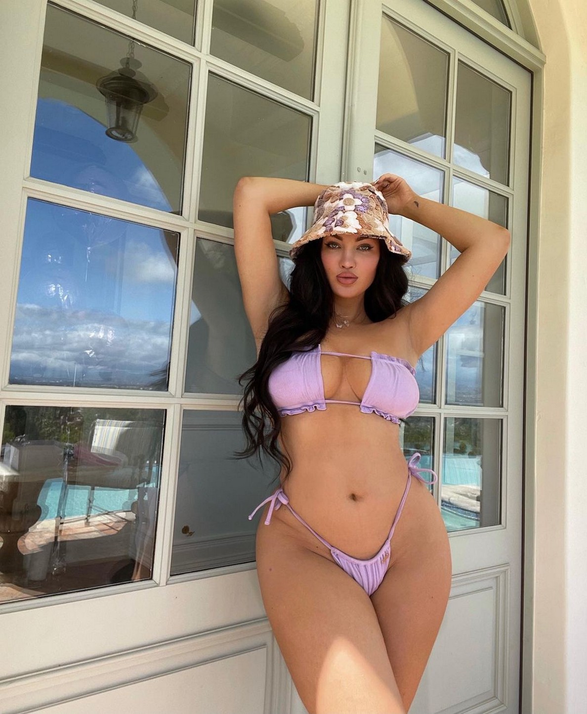 natalie-halcro-flaunts-her-flawless-body-in-a-bikini-thefappening-cfd-12 Natalie Halcro Hot In A Bikini