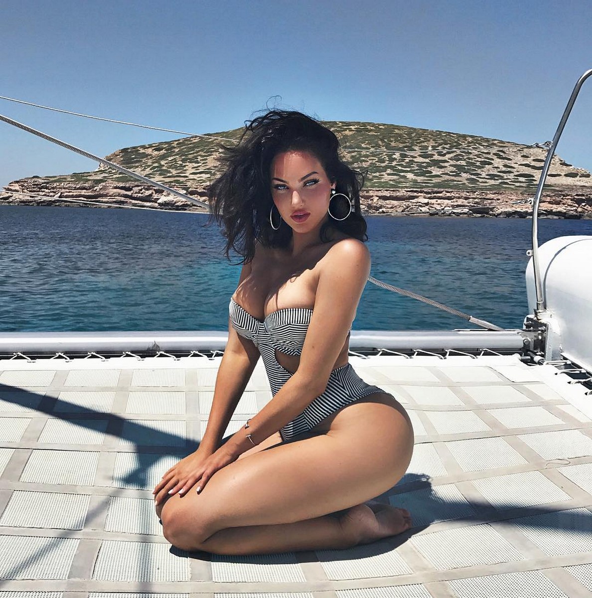 natalie-halcro-flaunts-her-flawless-body-in-a-bikini-thefappening-cfd-2 natalie halcro flaunts her flawless body in a bikini thefappening cfd 2