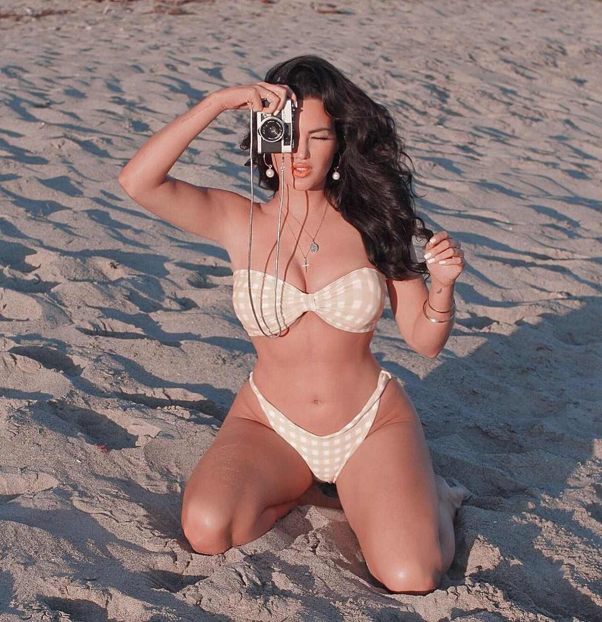 natalie-halcro-flaunts-her-flawless-body-in-a-bikini-thefappening-cfd-7 natalie halcro flaunts her flawless body in a bikini thefappening cfd 7