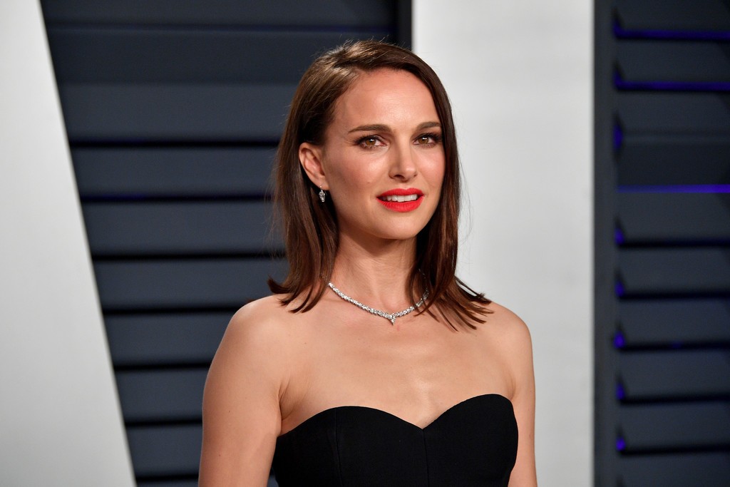 natalie-portman-sexy-oscar-party-3 natalie portman sexy oscar party 3