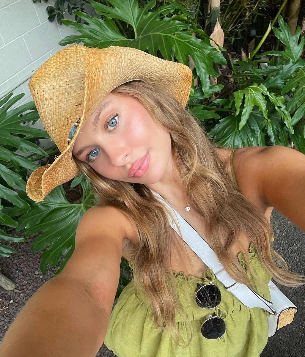 natasha-bure-selfie-thefappening-cfd-1 Natasha Bure Selfie