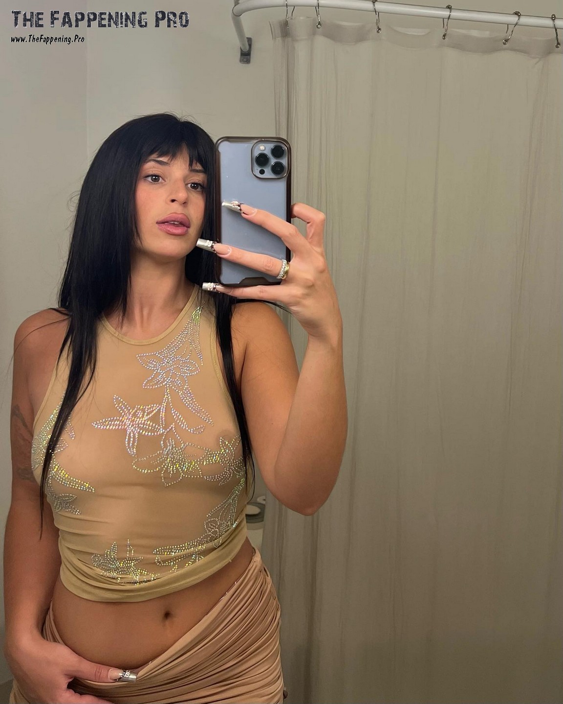 nathy-peluso-naked-thefappening-cfd-9 Nathy Peluso Leaked Selfie