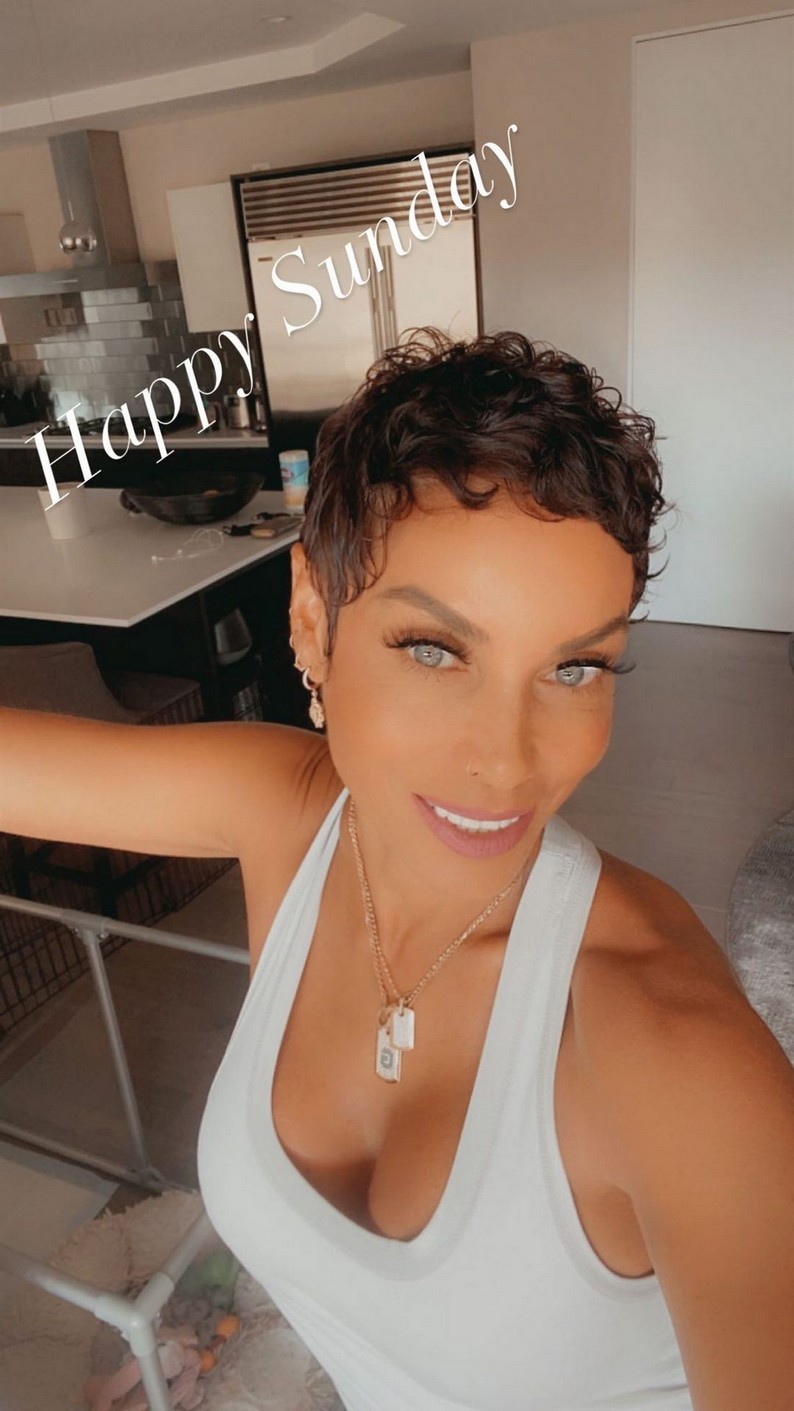 nicole-murphy-sexy-thefappening-cfd-5 Nicole Murphy Selfie