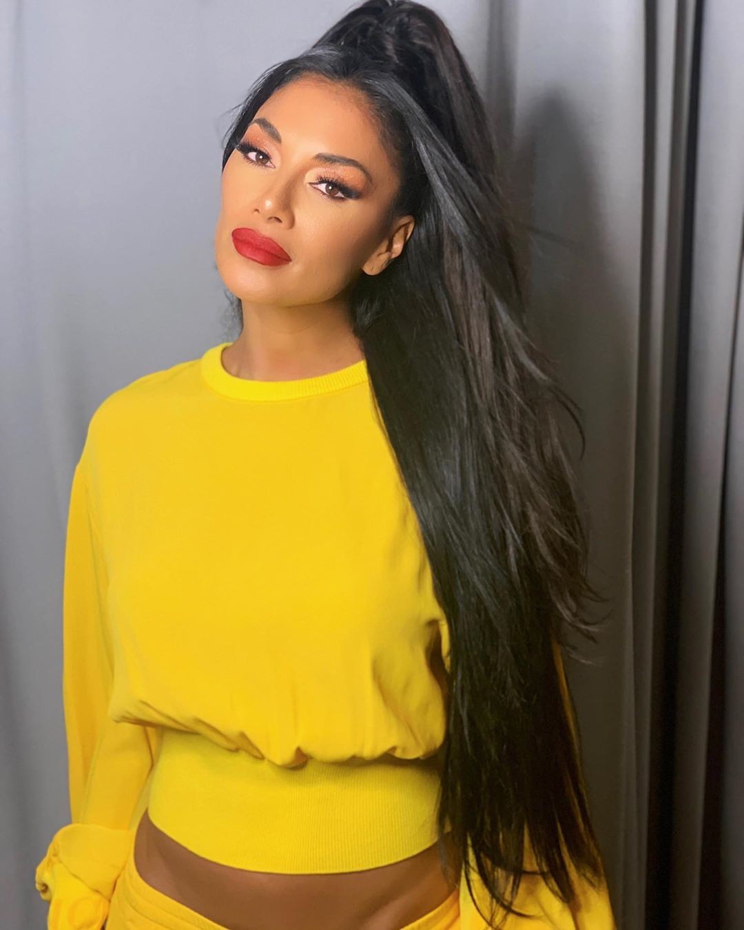 nicole-scherzinger-in-a-yellow-dress-thefappeningpro-1 nicole scherzinger in a yellow dress thefappeningpro 1