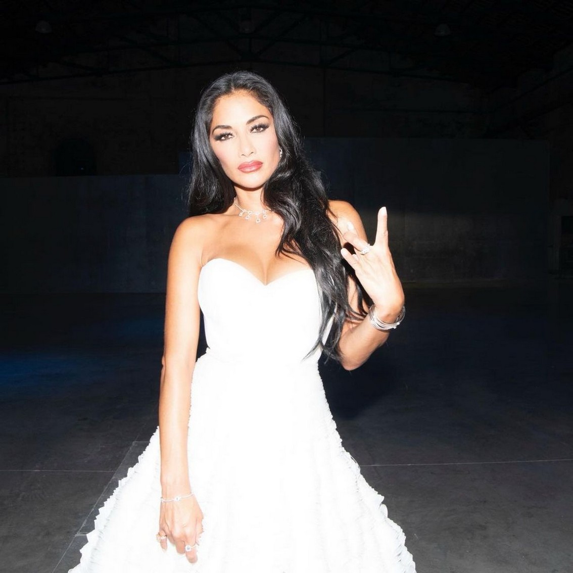 nicole-scherzinger-tits-amfar-thefappening-cfd-2 Nicole Scherzinger Hot