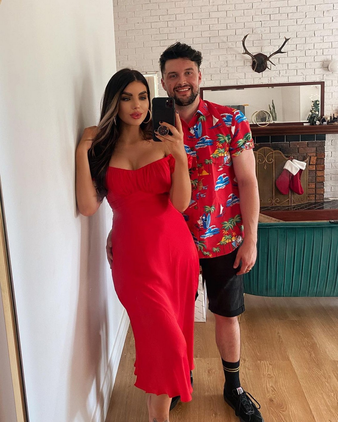 nicole-thorne-red-lingerie-and-red-dress-at-christmas-thefappening-cfd-6 nicole thorne red lingerie and red dress at christmas thefappening cfd 6