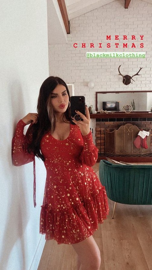 nicole-thorne-red-lingerie-and-red-dress-at-christmas-thefappening-cfd-8 nicole thorne red lingerie and red dress at christmas thefappening cfd 8