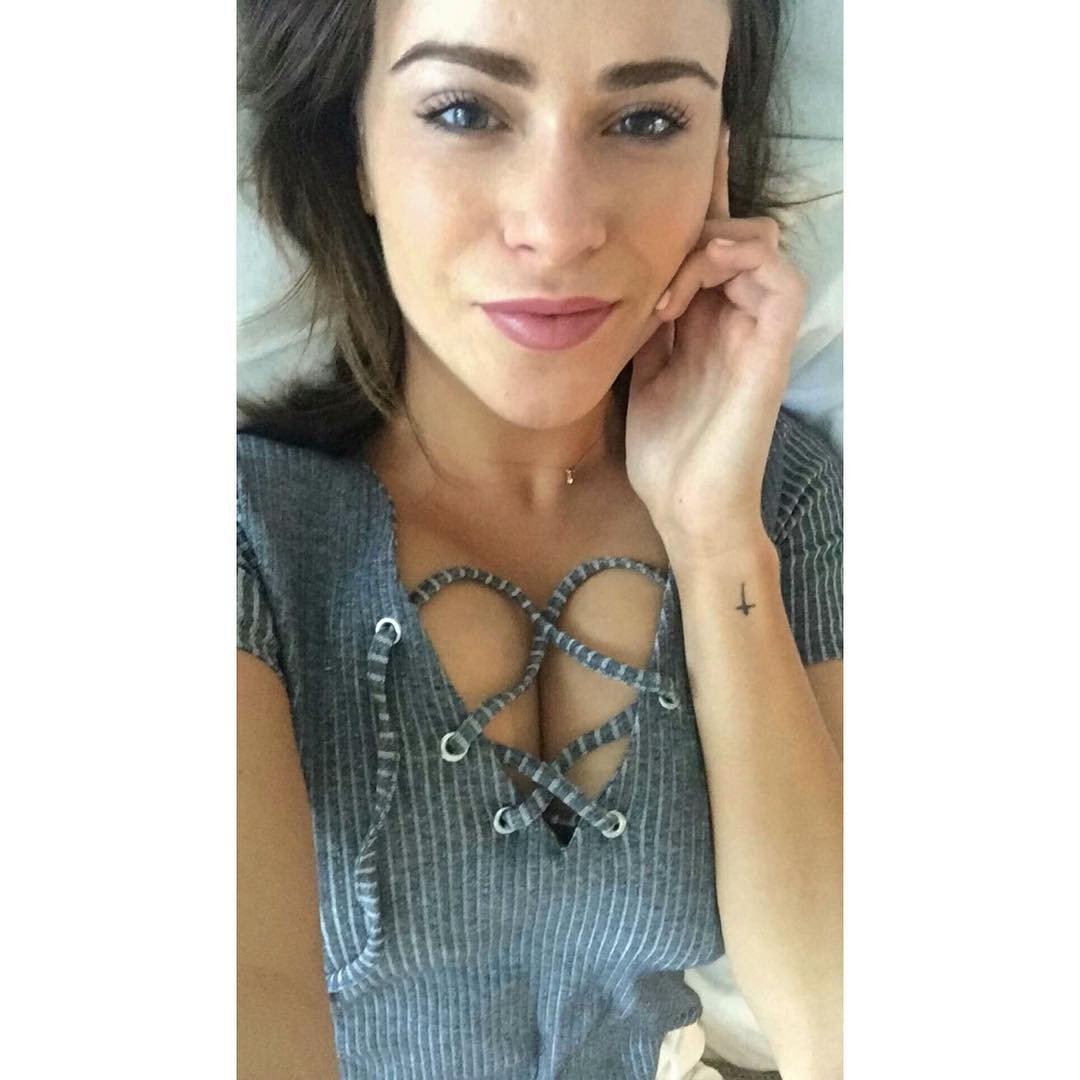 nicolle-radzivil-nude-leaked-fappening-2 Nicolle-Radzivil-Nude-Leaked-Fappening-2