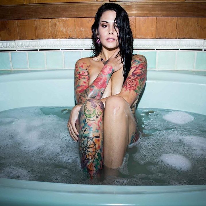 nikki-nichole-nude-topless-22 Nikki-Nichole-Nude-Topless-22