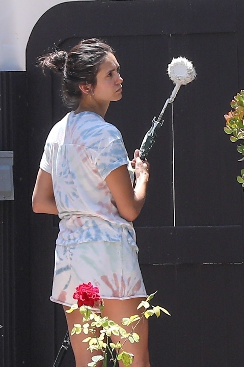 nina-dobrev-sexiest-painter-thefappening-pro-9 nina dobrev sexiest painter thefappening pro 9