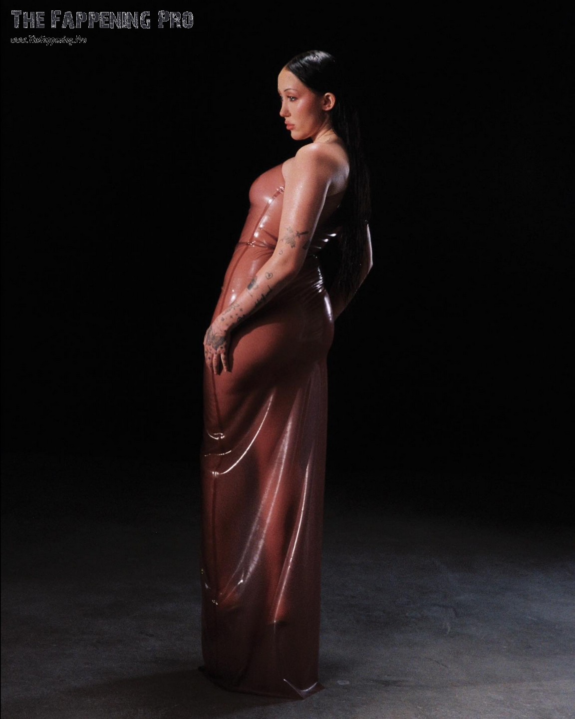 noah-cyrus-braless-thefappening-cfd-5 Noah Cyrus Sexy