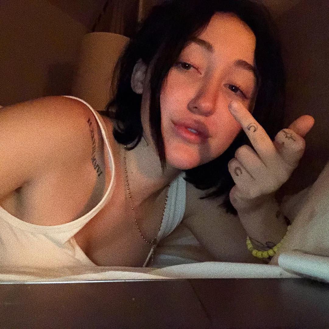 noah-cyrus-explicit-hot-thefappening-cfd-17 Noah Cyrus Fuck You