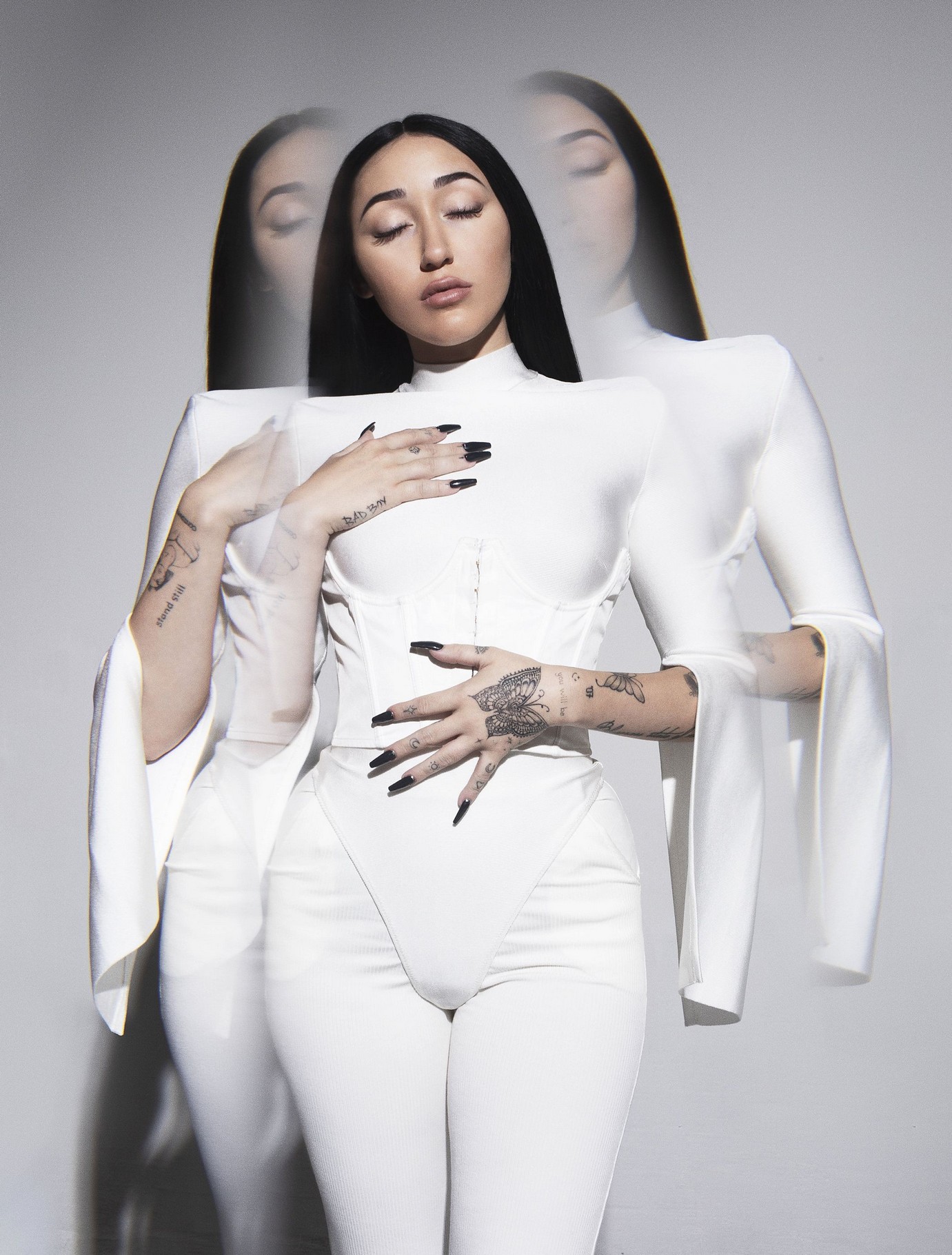 noah-cyrus-explicit-hot-thefappening-cfd-2 noah cyrus explicit hot thefappening cfd 2