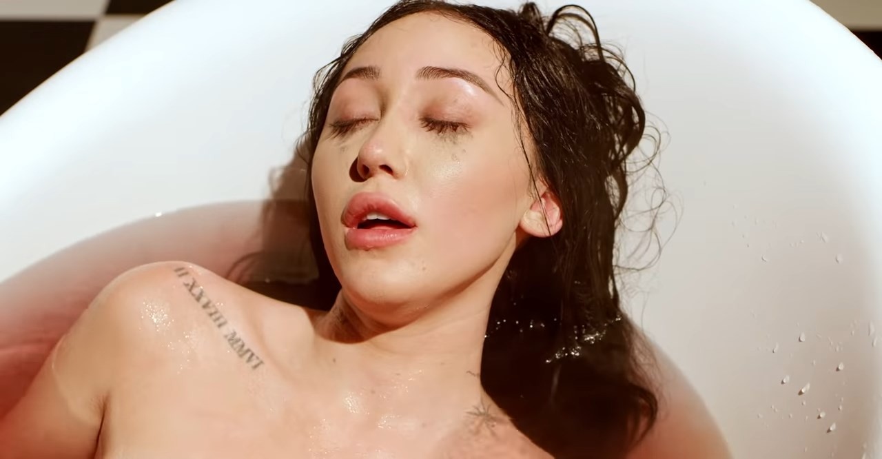 noah-cyrus-nude-all-three-thefappening-cfd-7 noah cyrus nude all three thefappening cfd 7