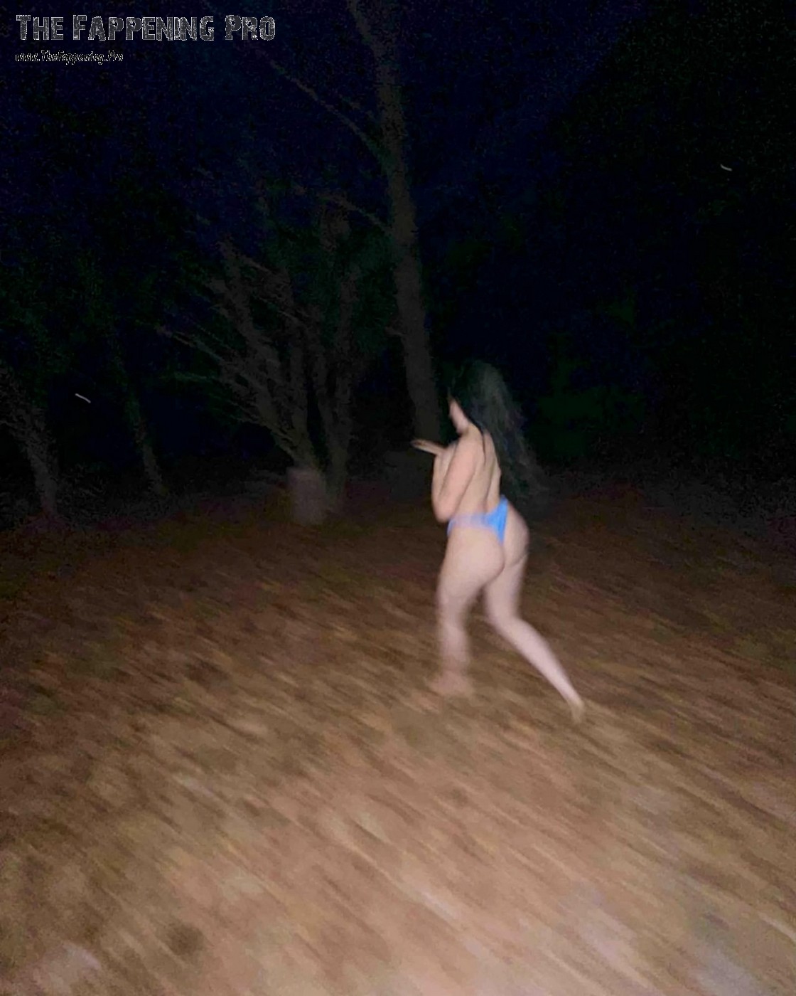 noah-cyrus-topless-thefappening-cfd-3 Noah Cyrus Hot