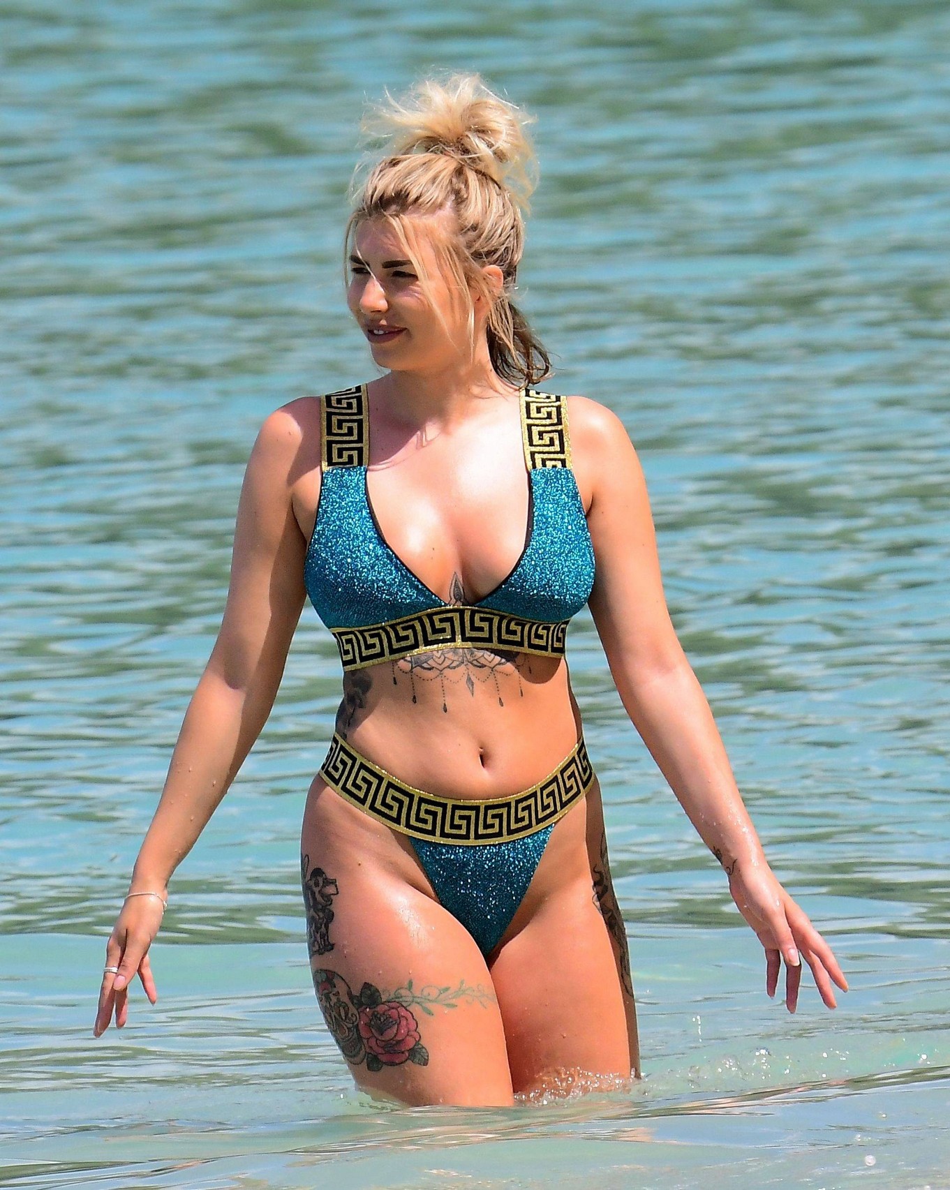 olivia-bowen-bikini-thefappening-cfd-3 Olivia Bowen Paparazzi