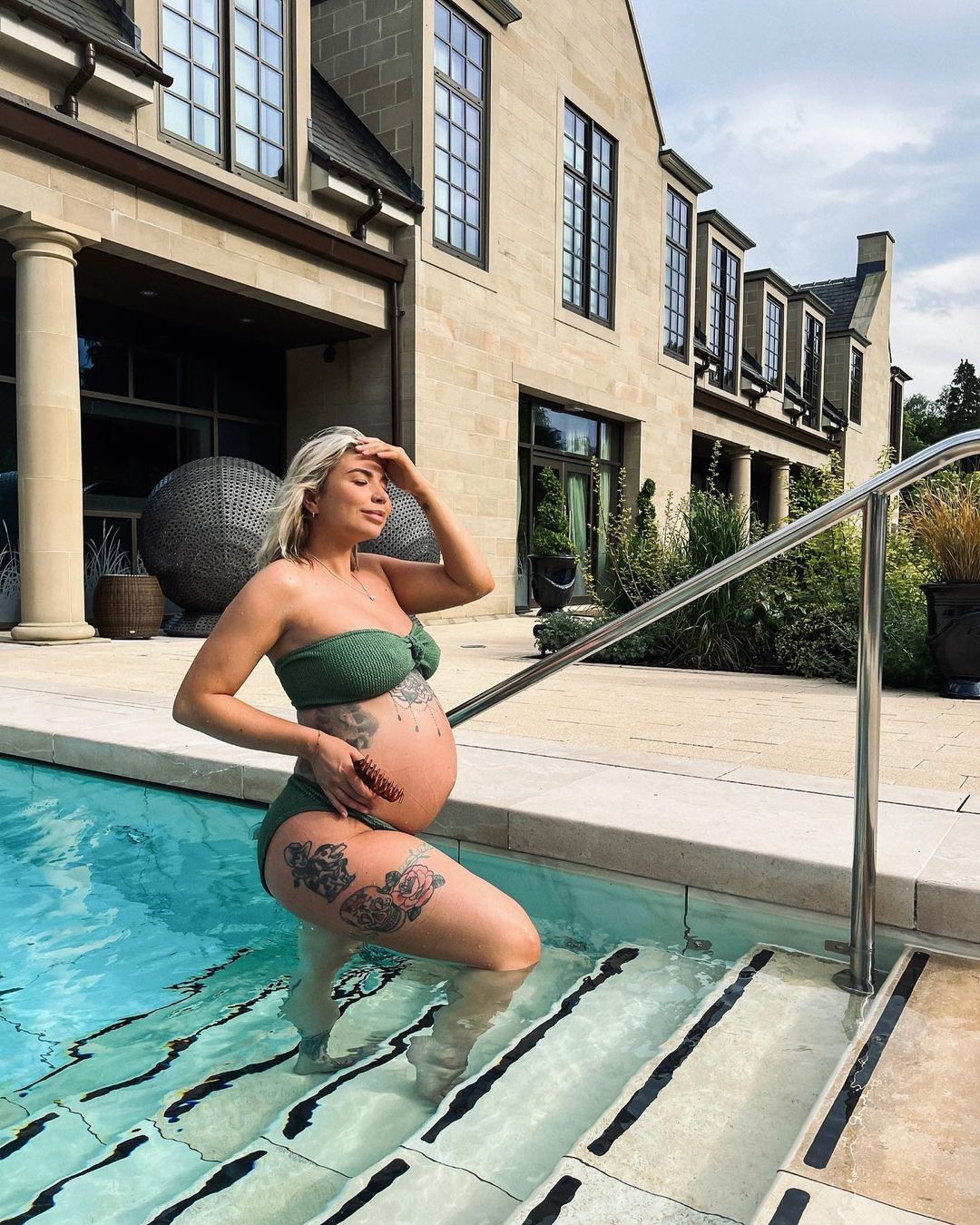 olivia-bowen-pregnant-thefappening-cfd-4 Olivia Bowen Hot Preggo