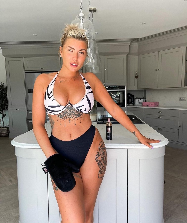 olivia-bowen-sexy-thefappening-cfd-17 Olivia Bowen Tattoo