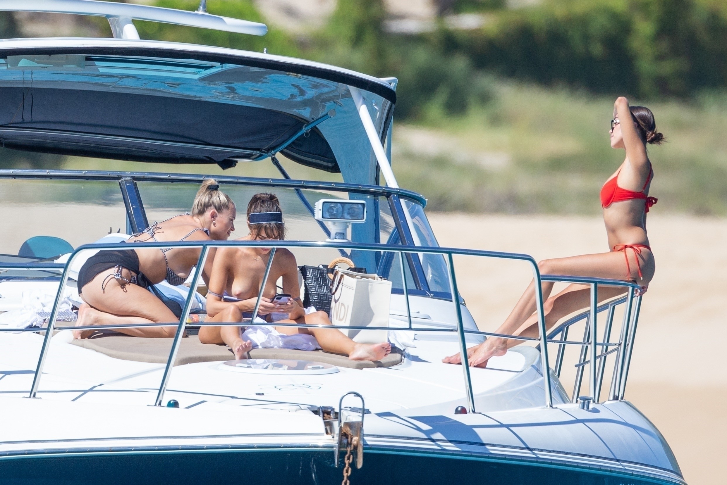 olivia-culpo-nude-on-board-thefappeningpro-19 olivia culpo nude on board thefappeningpro 19