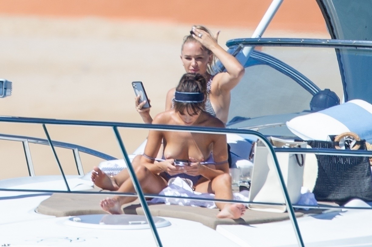 olivia-culpo-nude-on-board-thefappeningpro-8 olivia culpo nude on board thefappeningpro 8