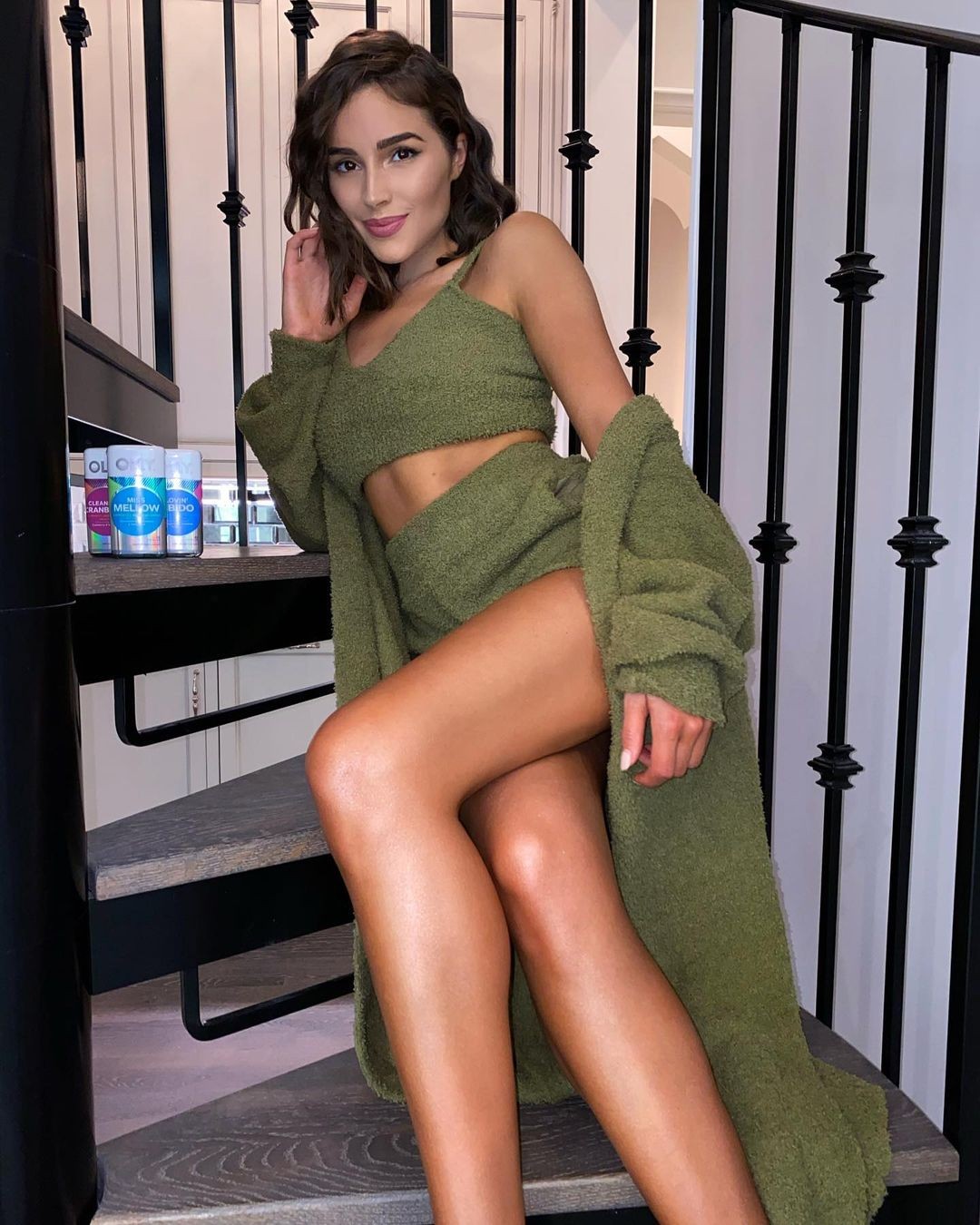 olivia-culpo-sexy-fall-2020-thefappeningpro-10 olivia culpo sexy fall 2020 thefappeningpro 10