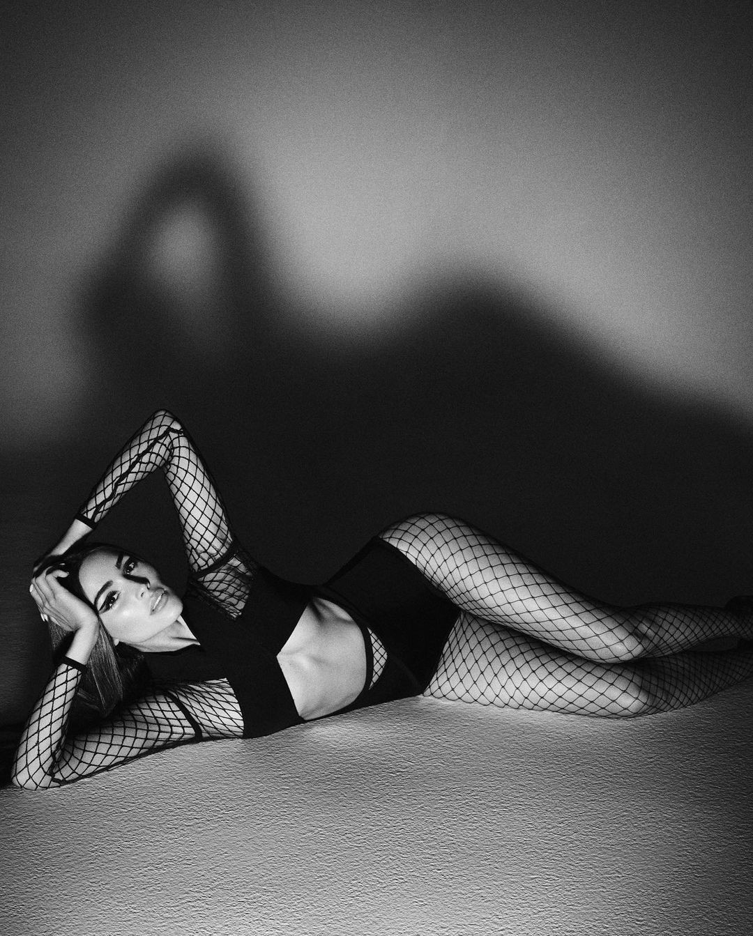 olivia-culpo-topless-lofficiel-italia-thefappening-cfd-1 Olivia Culpo Sexy Look B&W