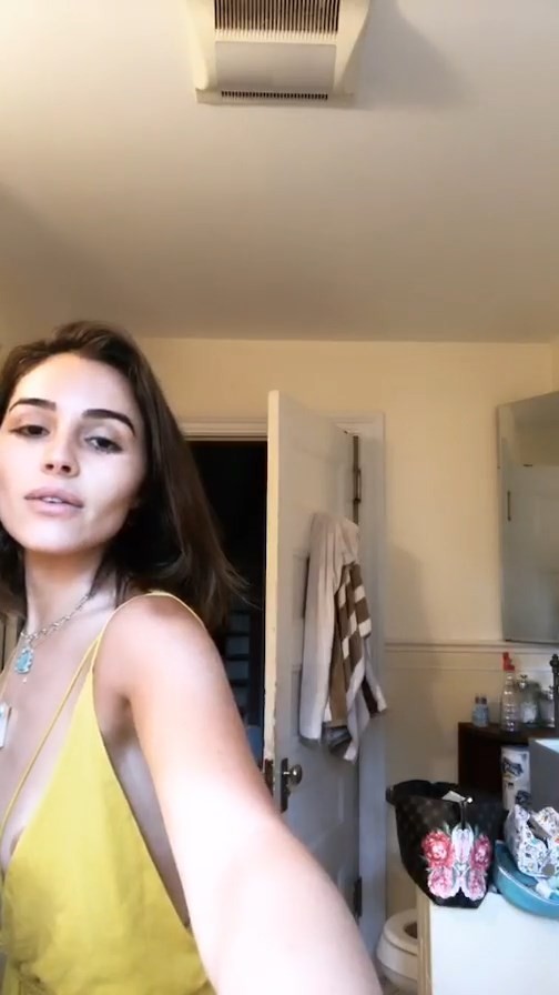 olivia-culpo-topless-thefappening-cfd-4 Olivia Culpo Nipples