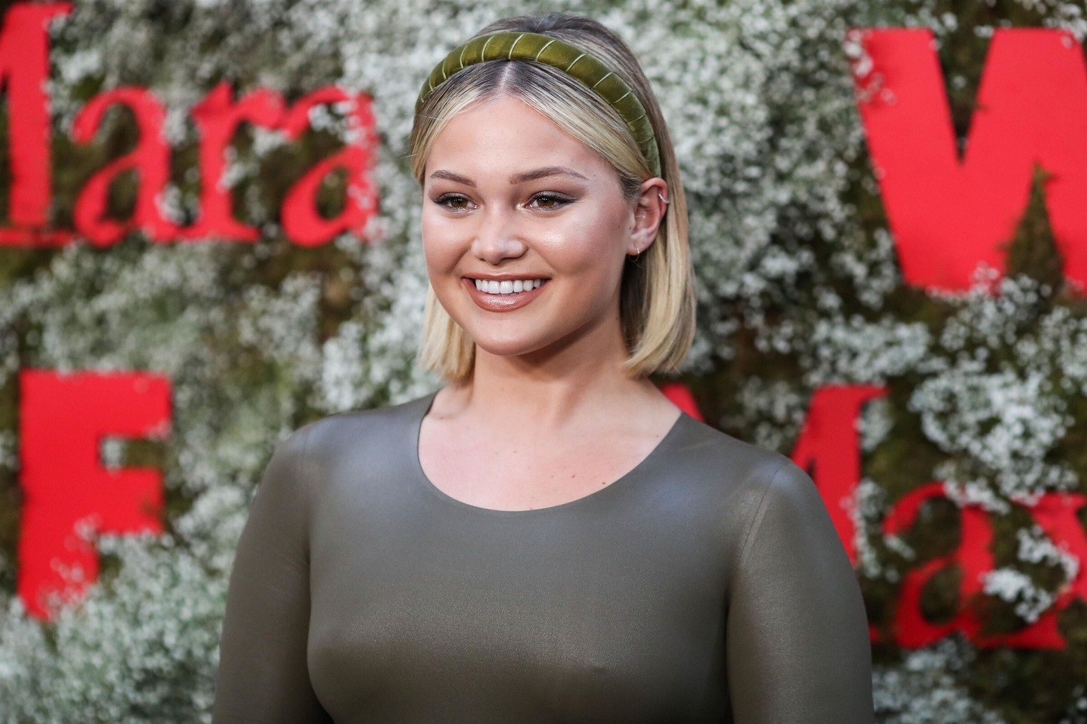 olivia-holts-best-public-outfits-with-no-lingerie-thefappening-cfd-22 olivia holts best public outfits with no lingerie thefappening cfd 22