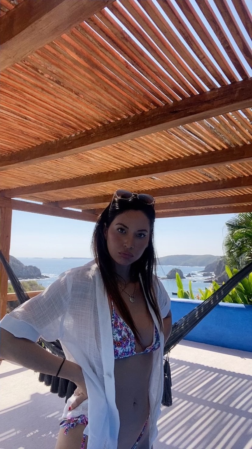 olivia-munn-sexy-bikini-new-year-2020-thefappening-cfd-2 Olivia Munn New Year 2021