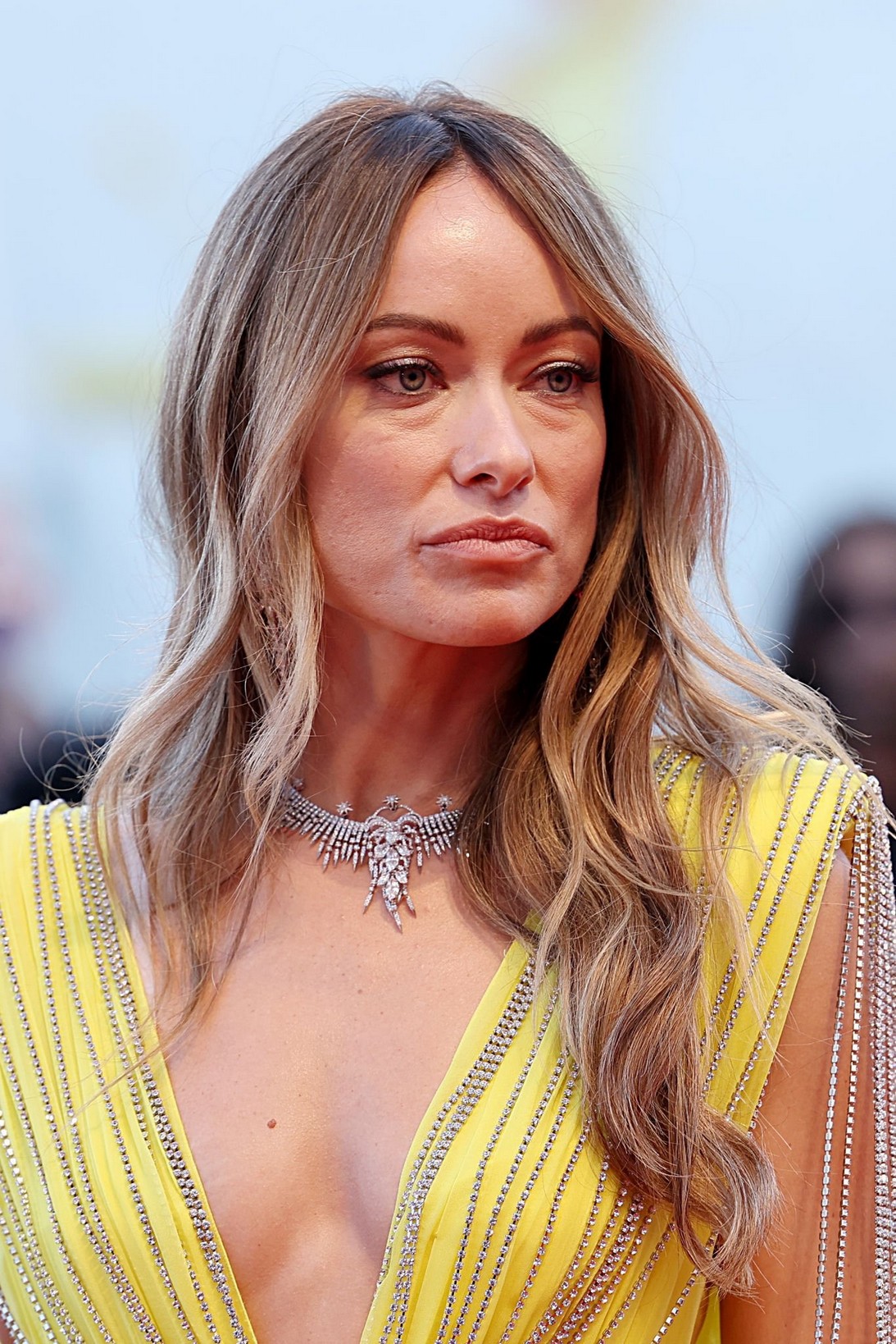 olivia-wilde-cleavage-thefappening-cfd-19 Olivia Wilde MILF