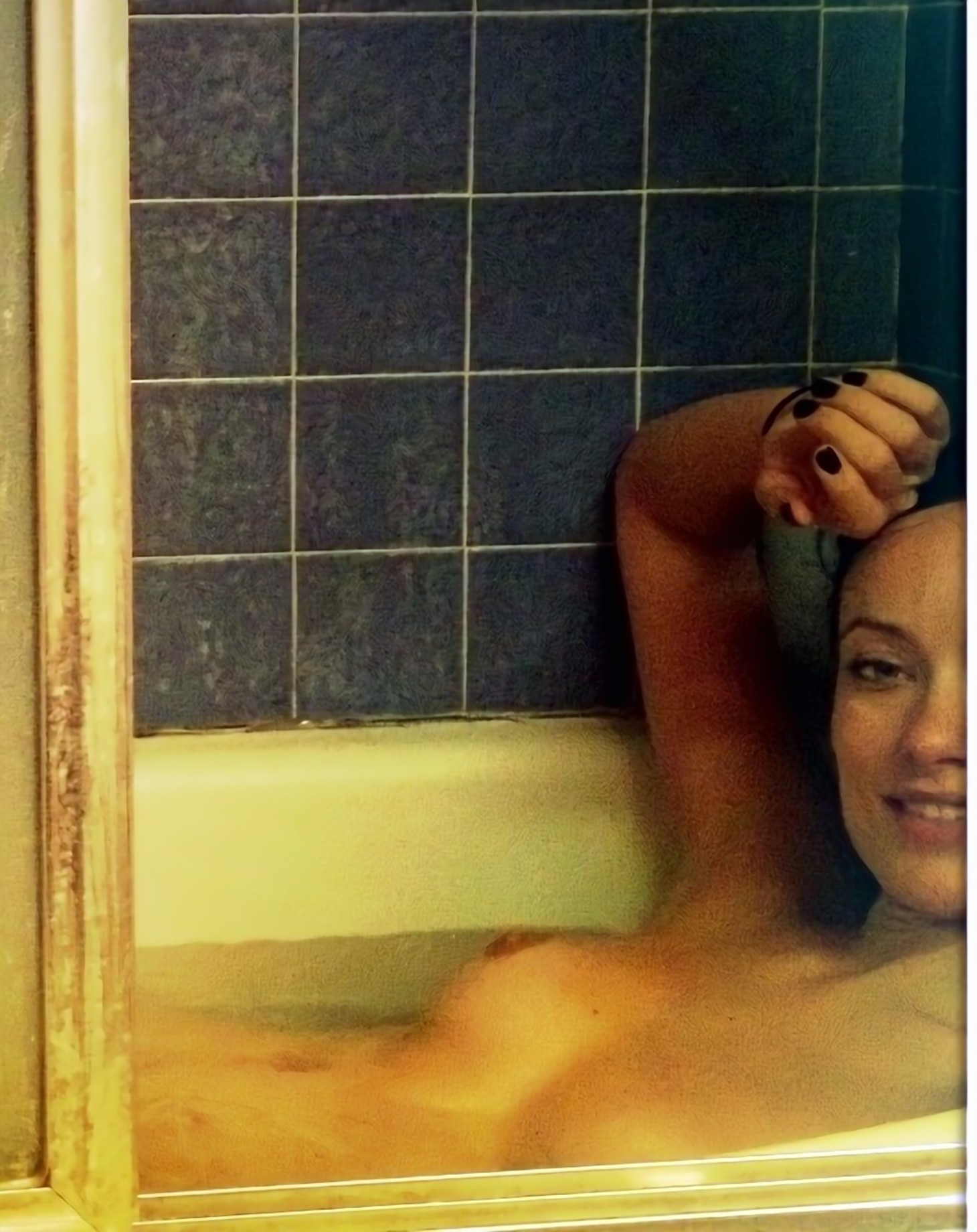olivia-wilde-nude-leaked-2021-thefappening-cfd-1 Olivia Wilde Nude In Bath Leaked