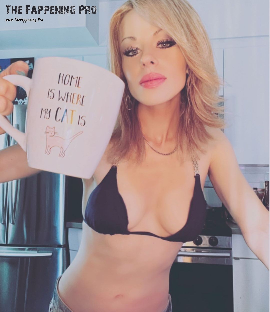 orianthi-panagaris-sexy-thefappening-cfd-21-1 Orianthi Sexy Singer With Big Tits
