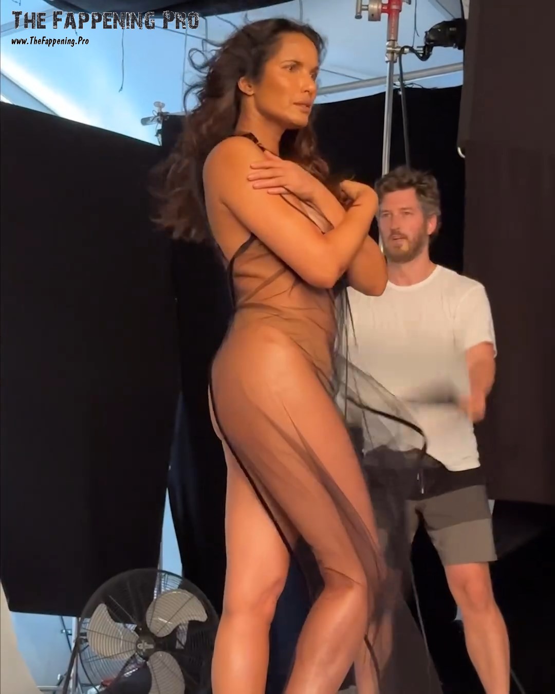 padma-lakshmi-naked-thefappening-cfd-3 Padma Lakshmi Naked In Pirelli Calendar 2025