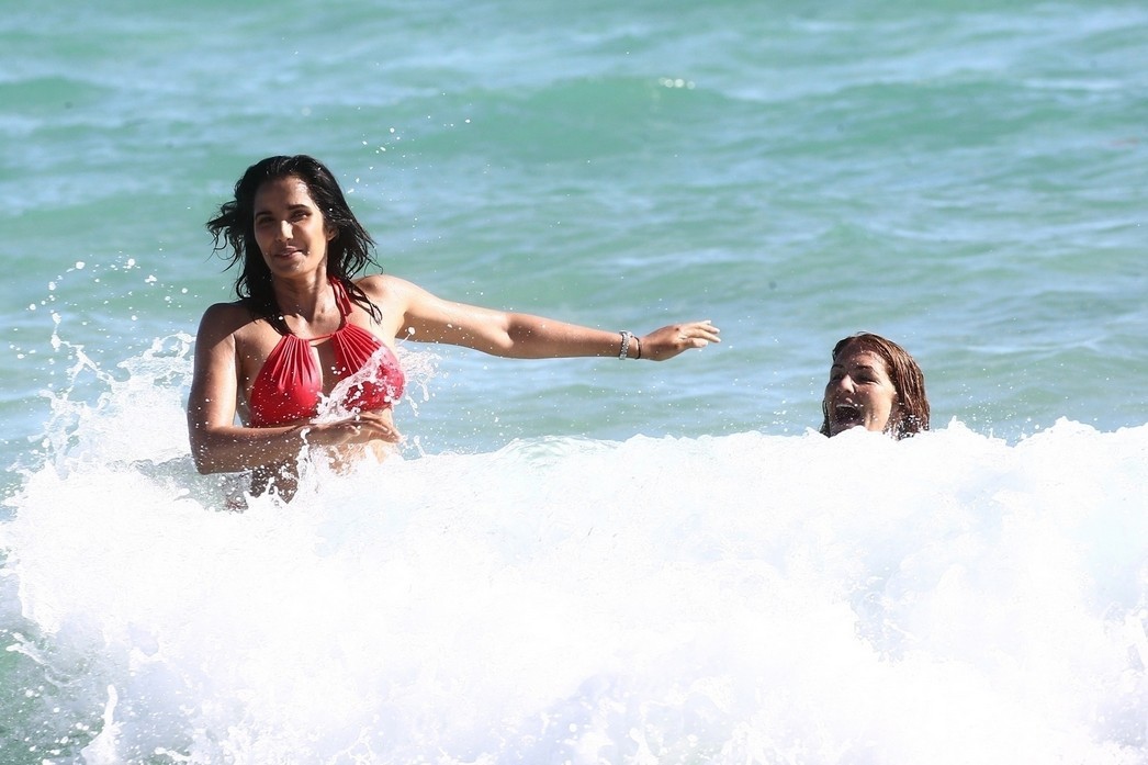 padma-lakshmi-red-bikini-124 padma lakshmi red bikini 124