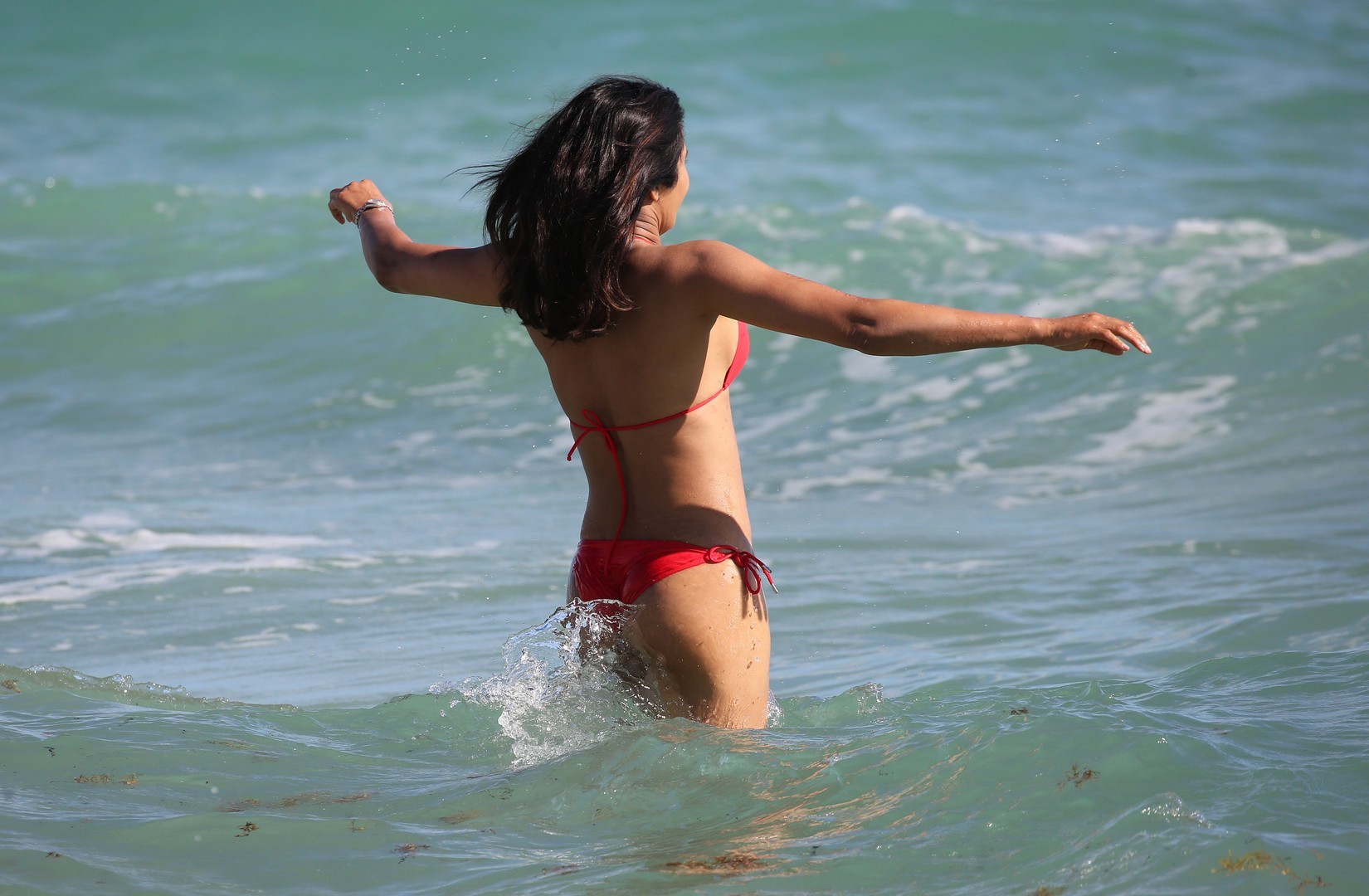 padma-lakshmi-red-bikini-87 padma lakshmi red bikini 87