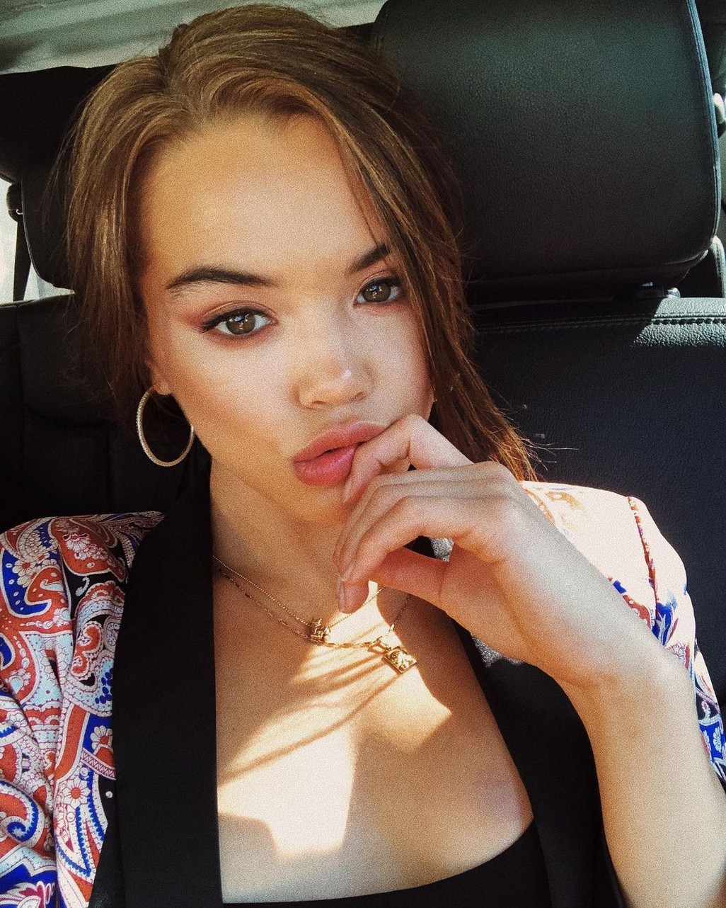paris-berelc-cute-face-on-seductive-selfies-thefappening-cfd-1 Paris Berelc' Cute Face On Seductive Selfies