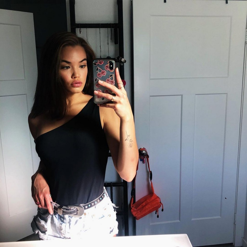 paris-berelc-cute-face-on-seductive-selfies-thefappening-cfd-2 paris berelc cute face on seductive selfies thefappening cfd 2