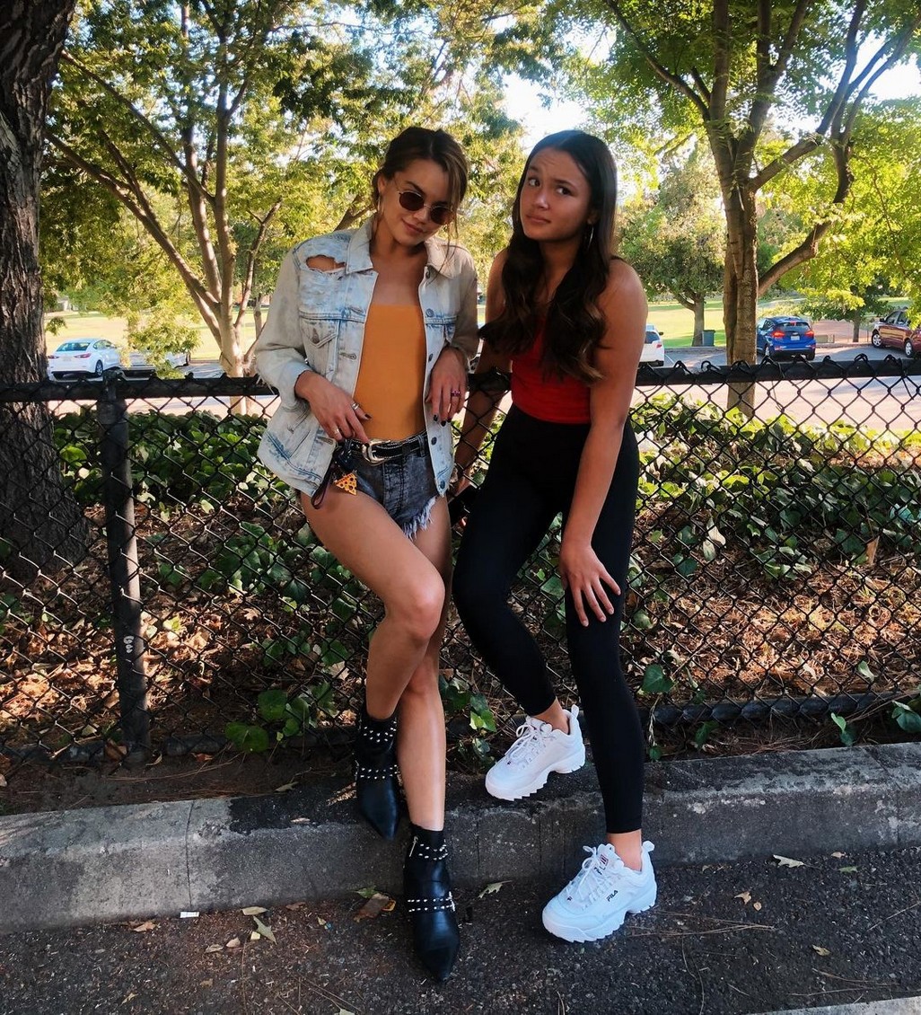 paris-berelc-looks-sexy-in-different-outfits-thefappening-cfd-25 paris berelc looks sexy in different outfits thefappening cfd 25