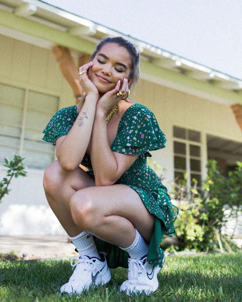 paris-berelc-looks-sexy-in-different-outfits-thefappening-cfd-28 Paris Berelc Upskirt