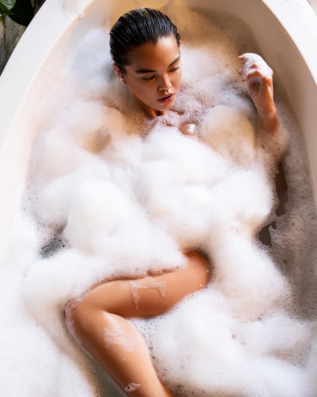 paris-berelc-looks-sexy-in-different-outfits-thefappening-cfd-30 Paris Berelc Naked In Bath
