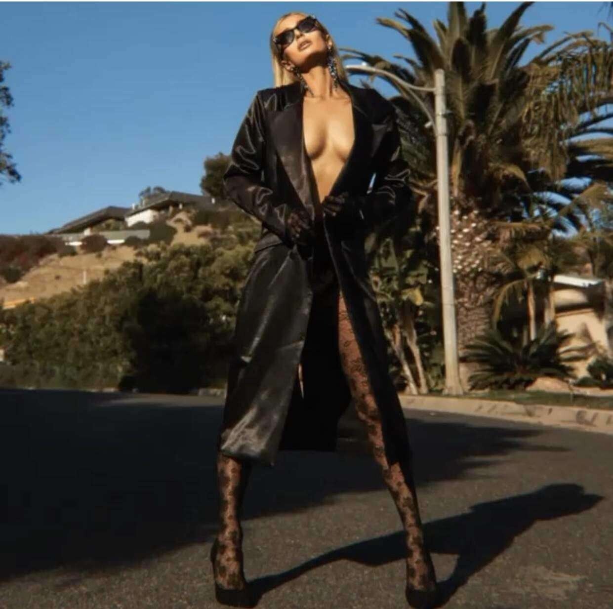 paris-hilton-sexy-in-rollacoaster-magazine-thefappening-pro-8 Paris Hilton Braless