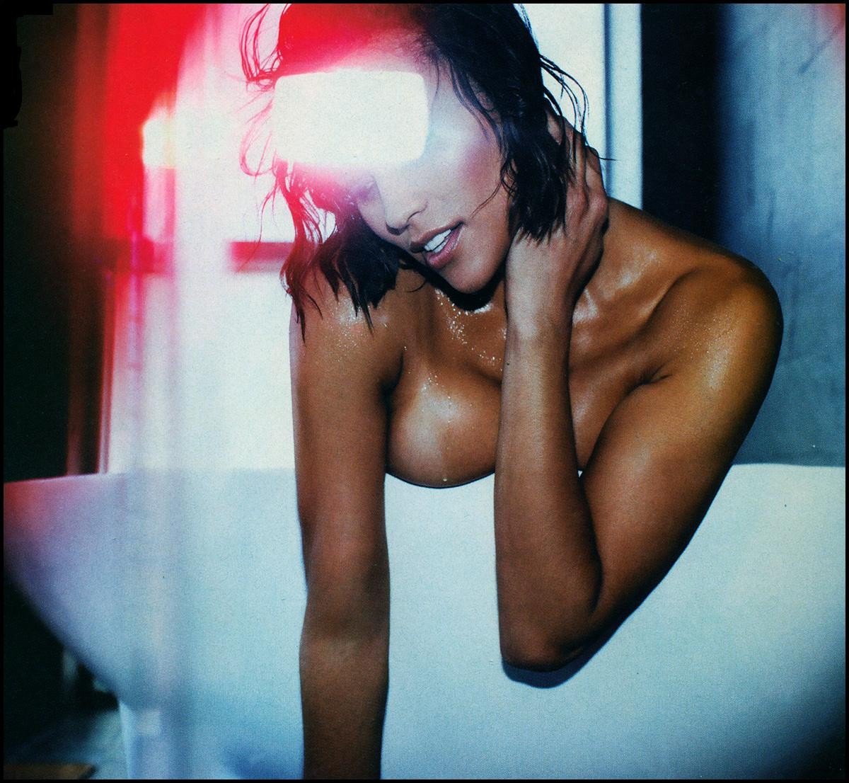 paula-patton-warcraft-nude-7 Paula Patton Warcraft Topless