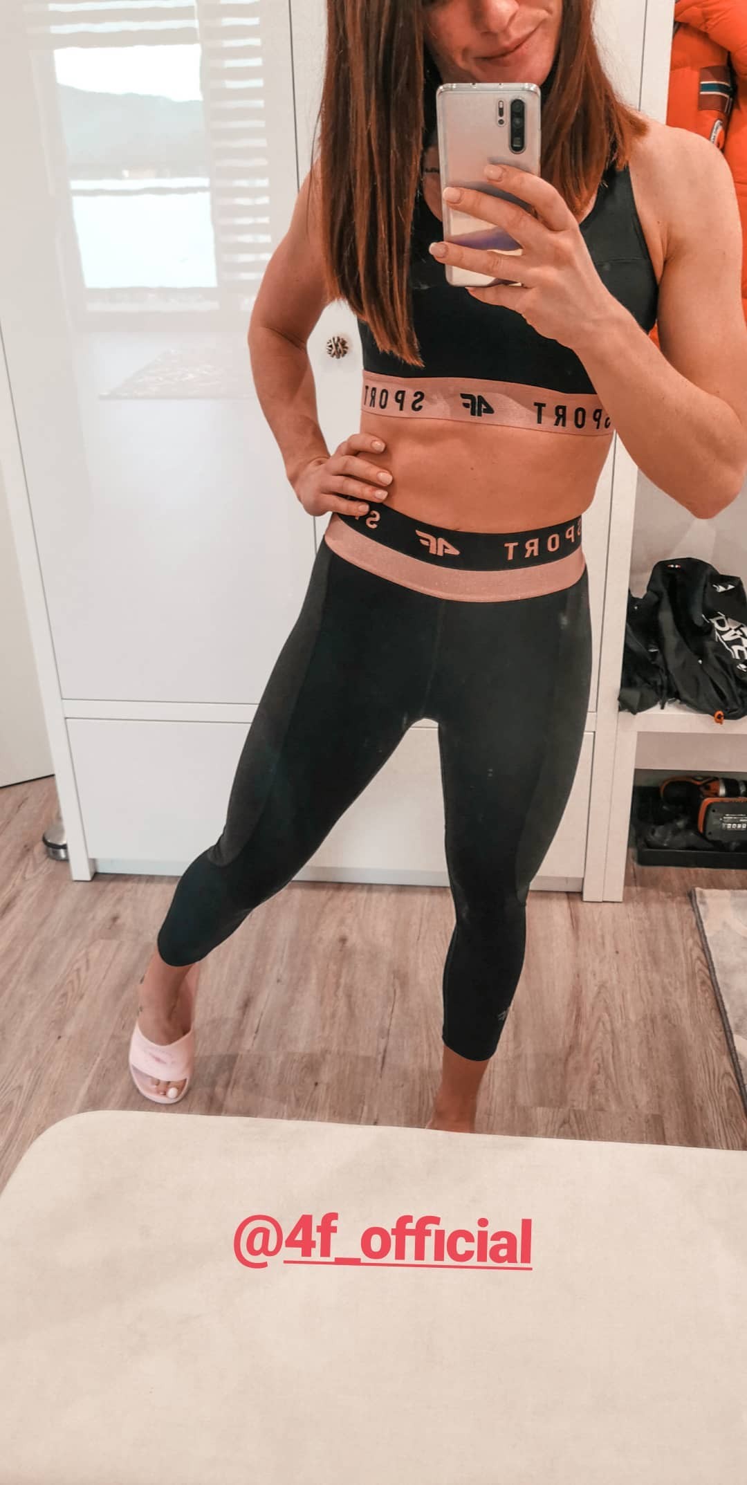 paulina-fialkova-sexy-2020-thefappening-cfd-37 Paulina Fialkova Selfie